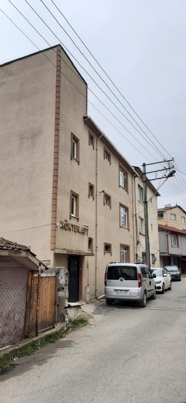 oglu gelini ve 2 torununu bicakladi 14026862 o