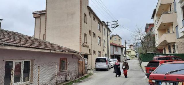 oglu gelini ve 2 torununu bicakladi 2 14026862 o