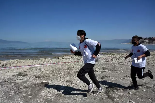Oryantiring yarışlarında huzurevindeki yaşlılar gençlere taş çıkarttı Oryantiring yarışlarında huzurevindeki yaşlılar gençlere taş çıkarttı