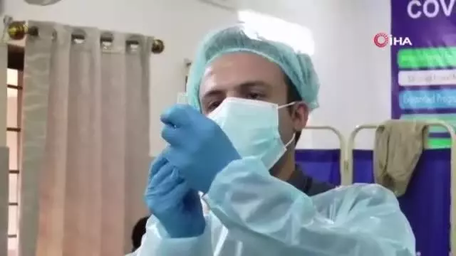 Pakistan Devlet Başkanı Alvi, aşılanmasının ardından Covid-19'a yakalandı