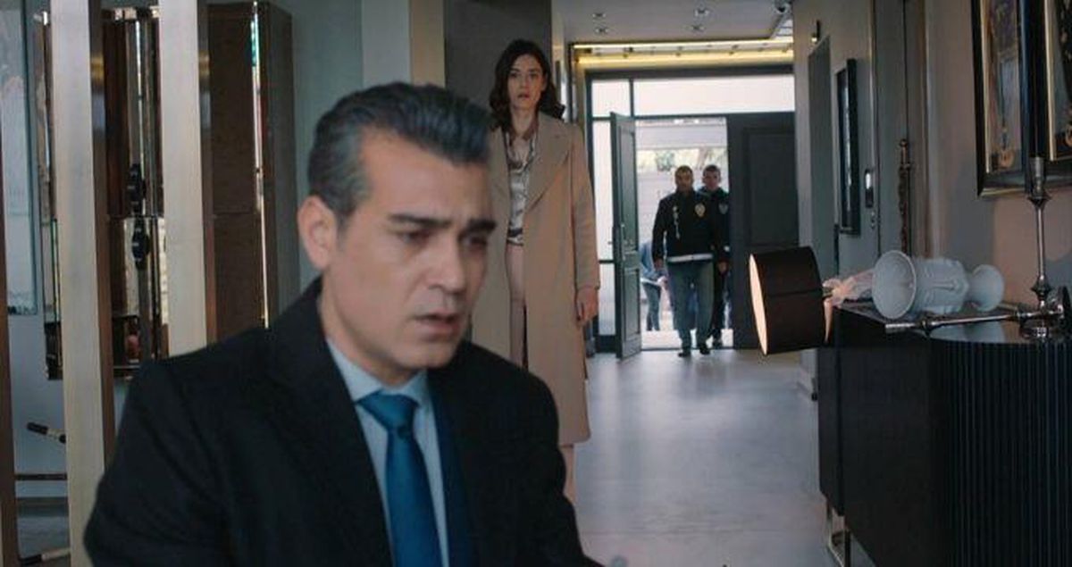 Sadakatsiz 24. Bölüm fragmanı izle! KANAL D Sadakatsiz yeni bölüm fragmanı izle! Sadakatsiz 23. bölüm izle