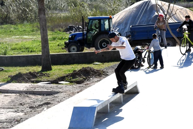Skate Park'a gençlerden yoğun ilgi