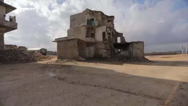 Son dakika gündem: Suriye'deki savaşta evlatlarını yitiren Palmiralı baba, antik kentin yıkılan eserlerini maketlerle yaşatıyor