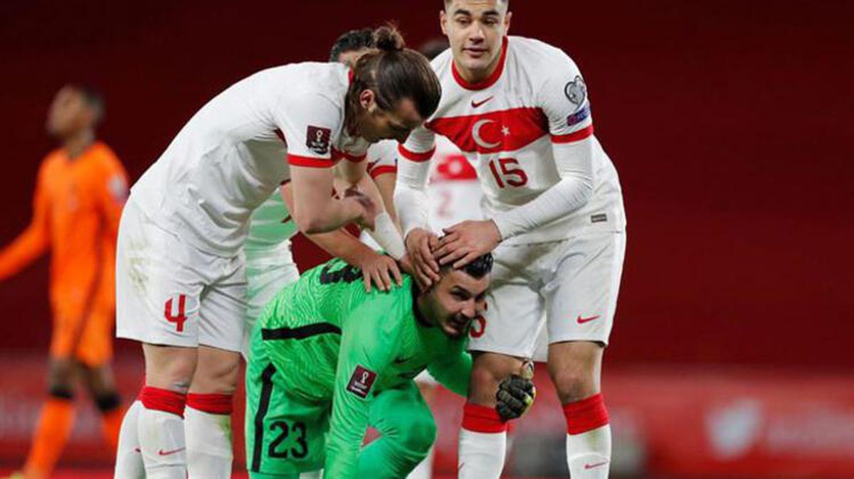 Trabzonspor, Uğurcan Çakır'ın taliplerine 30 milyon euro fiyat biçti