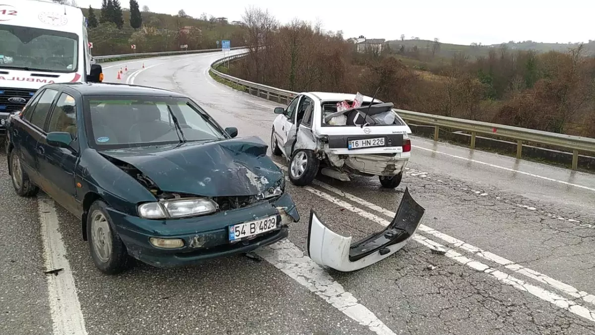 Yağış beraberinde kaza getirdi: 3 yaralı