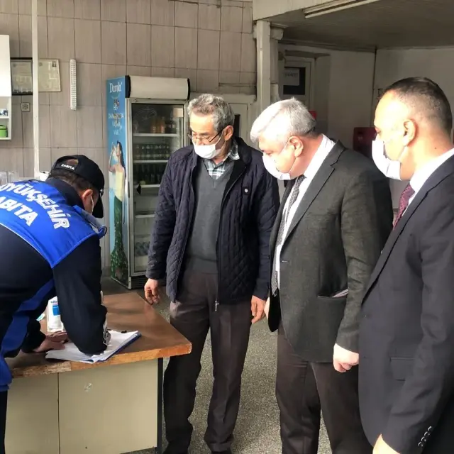 Zabıtadan 5 ilçede Covid-19 denetimi Zabıtadan 5 ilçede Covid-19 denetimi