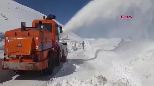 10 gündür kardan kapalı Ağrı- Kağızman- Kars yolu ulaşıma açıldı 10 gündür kardan kapalı Ağrı- Kağızman- Kars yolu ulaşıma açıldı