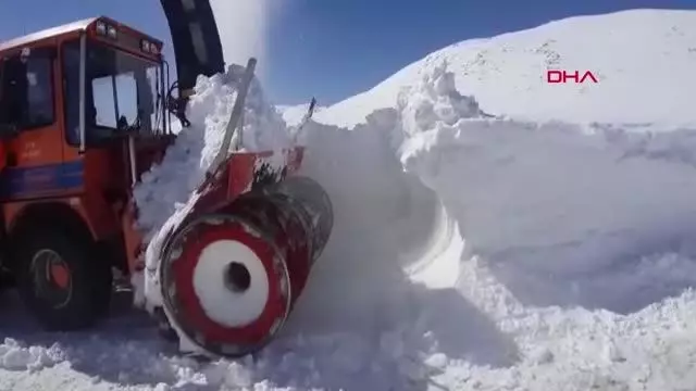 10 gündür kardan kapalı Ağrı- Kağızman- Kars yolu ulaşıma açıldı 10 gündür kardan kapalı Ağrı- Kağızman- Kars yolu ulaşıma açıldı