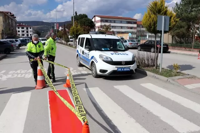 Amasya'da yaya geçitlerinde 'kırmızı çizgi' dönemi başladı Amasya'da yaya geçitlerinde 'kırmızı çizgi' dönemi başladı
