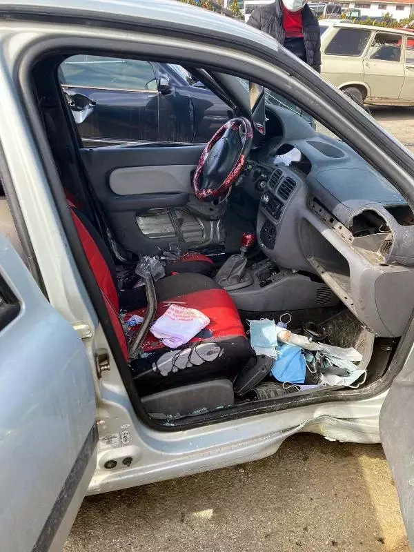 Son dakika: Ankara'da ters yöne giren minibüsün çarptığı otomobilin sürücüsü öldü Son dakika: Ankara'da ters yöne giren minibüsün çarptığı otomobilin sürücüsü öldü