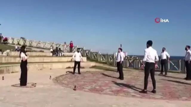 Antalya'da zeybekli evlilik teklifi Antalya'da zeybekli evlilik teklifi