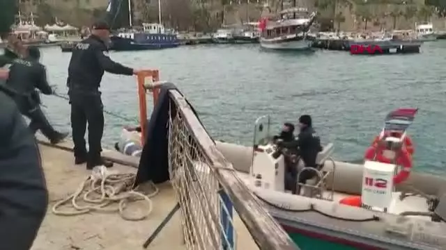 ANTALYA Falezlerde deniz manzarası izlerken 30 metreden düştü ANTALYA Falezlerde deniz manzarası izlerken 30 metreden düştü