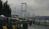 Avrupa'dan Anadolu Yakası'na geçişte arıza nedeniyle duran metrobüs seferleri, yeniden başladı