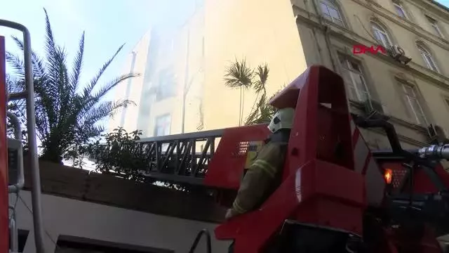 Son dakika haberi | Beyoğlu Çiçek Bar'da yangın