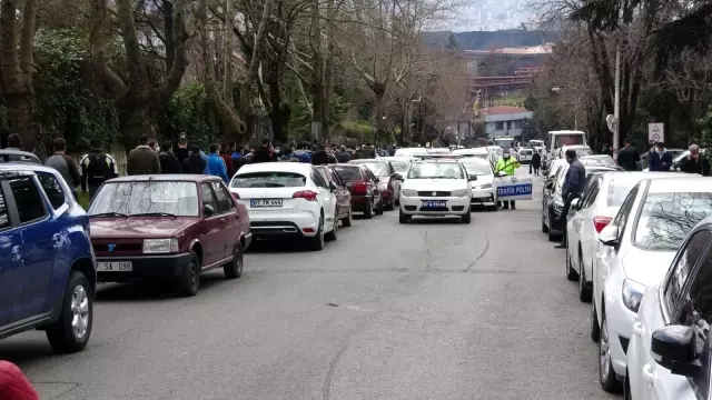 ERDEMİR başvuruları bizzat alınca pandemi tedbirleri hiçe sayıldı