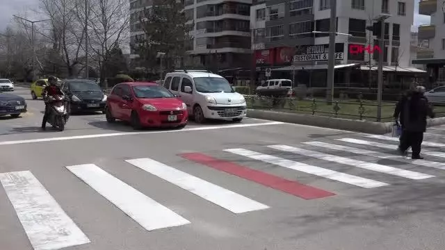 Son dakika: ESKİŞEHİR İçişleri Bakan Yardımcısı Ersoy Yaya ölümleri 1 yılda yüzde 22 oranında azaldı Son dakika: ESKİŞEHİR İçişleri Bakan Yardımcısı Ersoy Yaya ölümleri 1 yılda yüzde 22 oranında azaldı