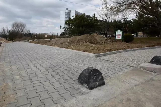 Fevzi Çakmak Caddesi'ndeki üstyapı çalışmalarını tamamladı Fevzi Çakmak Caddesi'ndeki üstyapı çalışmalarını tamamladı