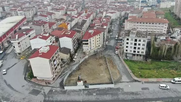 Havadan fotoğraflarla//Esenyurt'ta yol şaşkınlığı... Havadan fotoğraflarla//Esenyurt'ta yol şaşkınlığı...