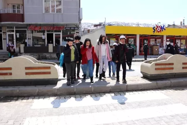 Hizan'da 'kırmızı çizgi' uygulaması Hizan'da 'kırmızı çizgi' uygulaması