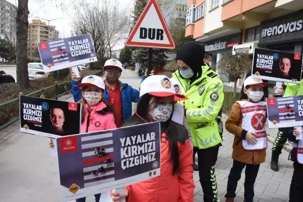 Son dakika: ESKİŞEHİR İçişleri Bakan Yardımcısı Ersoy Yaya ölümleri 1 yılda yüzde 22 oranında azaldı Son dakika: ESKİŞEHİR İçişleri Bakan Yardımcısı Ersoy Yaya ölümleri 1 yılda yüzde 22 oranında azaldı