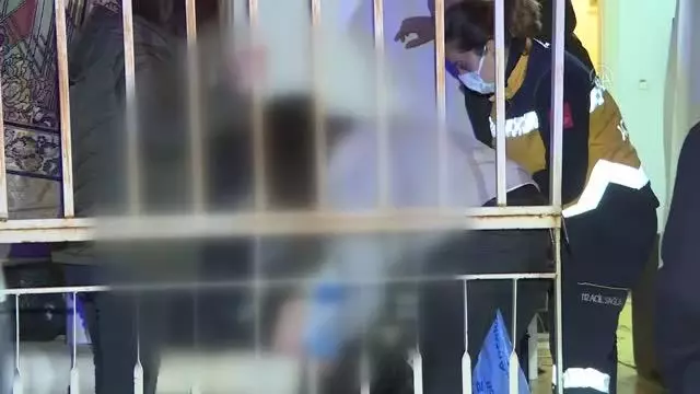 İki komşu birbirini bıçakladı İki komşu birbirini bıçakladı