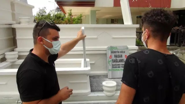 İnsanlar evde kalınca mezarcılar vatandaşın ayağına geldi İnsanlar evde kalınca mezarcılar vatandaşın ayağına geldi