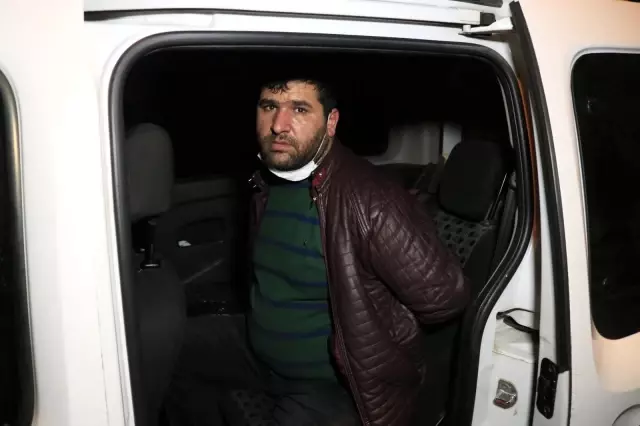 Son dakika haber | Kalaşnikofla eve saldırı düzenleyen 2 şüpheli kıskıvrak yakalandı Son dakika haber | Kalaşnikofla eve saldırı düzenleyen 2 şüpheli kıskıvrak yakalandı