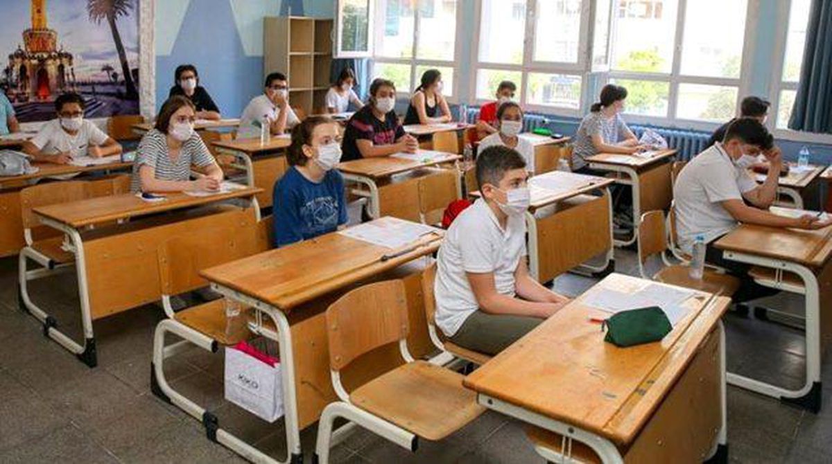 'Çok yüksek riskli' iller arasında yer alan Karabük ve Çankırı'da uzaktan eğitime geçildi