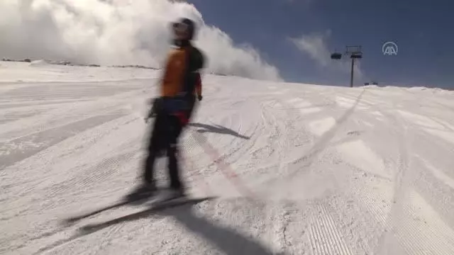 KASTAMONU - Geleceğin kayakçıları Ilgaz'da yetişiyor