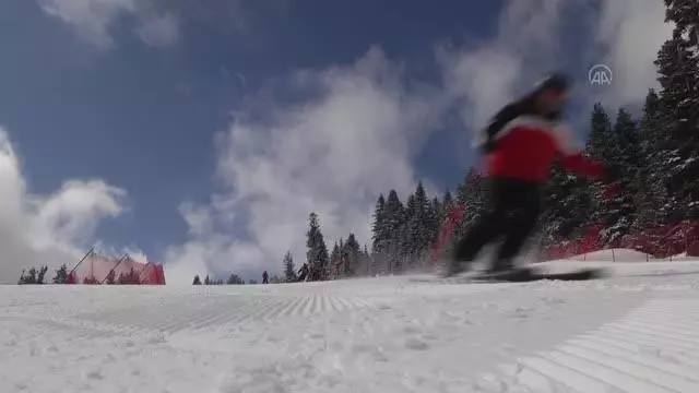 KASTAMONU - Geleceğin kayakçıları Ilgaz'da yetişiyor