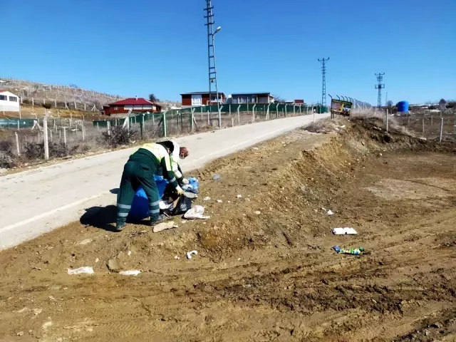 Keçiören'de dağ taş temizlendi Keçiören'de dağ taş temizlendi