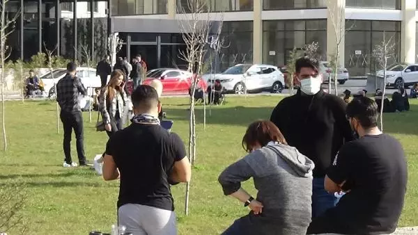 Kırmızı kategorideki Tokat'ta, park ve bahçeler sıcak havada doldu Kırmızı kategorideki Tokat'ta, park ve bahçeler sıcak havada doldu