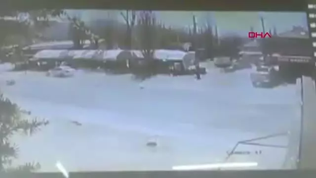 Muğla'da otomobille çarpışan motosiklet sürücüsü öldü Muğla'da otomobille çarpışan motosiklet sürücüsü öldü