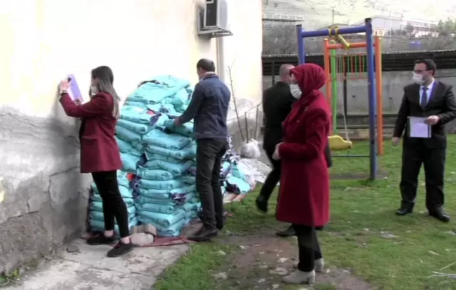 Siirtli çiftçilere yonca ve fiğ tohumu dağıtıldı Siirtli çiftçilere yonca ve fiğ tohumu dağıtıldı