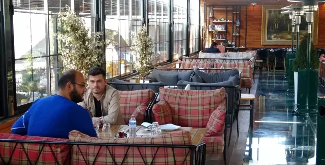 Tokatlı kebapçı 4,5 ayın ardından iş yerini dualarla açtı Tokatlı kebapçı 4,5 ayın ardından iş yerini dualarla açtı