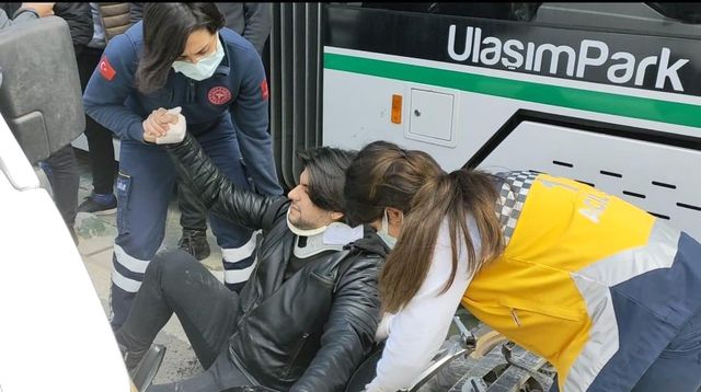 tramvayin carptigi motosiklet surucusu sans e 3 14030770 o