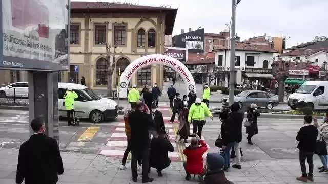 'Yaya Önceliği Kırmızı Çizgimizdir' etkinliği düzenlendi 'Yaya Önceliği Kırmızı Çizgimizdir' etkinliği düzenlendi