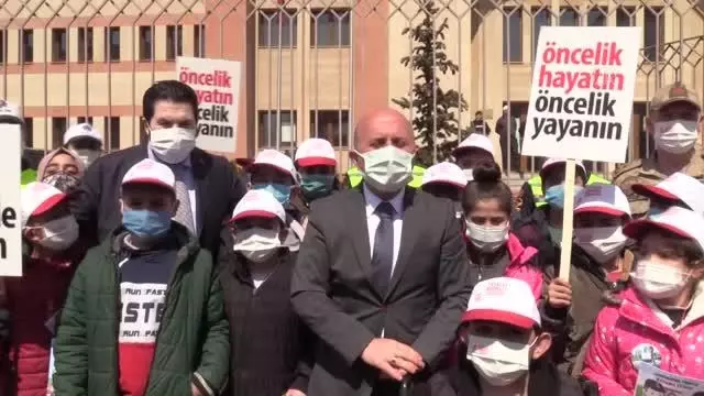 'Yaya Önceliği Kırmızı Çizgimizdir' etkinliği düzenlendi 'Yaya Önceliği Kırmızı Çizgimizdir' etkinliği düzenlendi