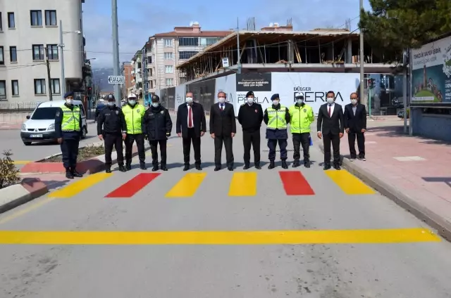 Yaya önceliğine 'kırmızı çizgi' ile dikkat çekildi Yaya önceliğine 'kırmızı çizgi' ile dikkat çekildi
