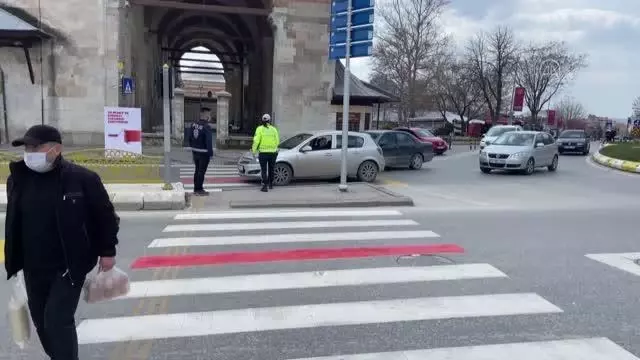 Son dakika... Yayalara yol vermeyen sürücüler denetlendi