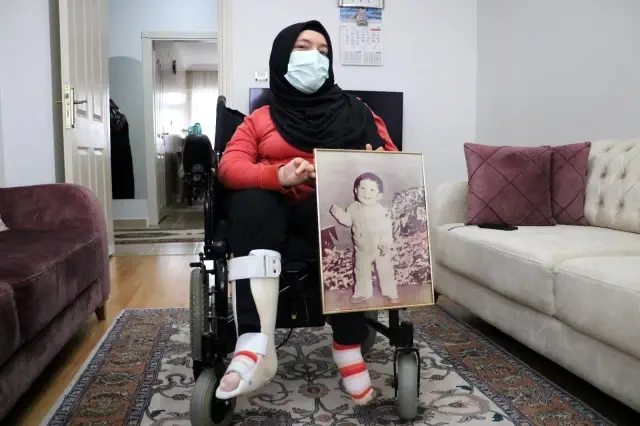 10 aylıkken çektirdiği fotoğraftan güç alıyor, yetkililerden yardım istiyor 10 aylıkken çektirdiği fotoğraftan güç alıyor, yetkililerden yardım istiyor