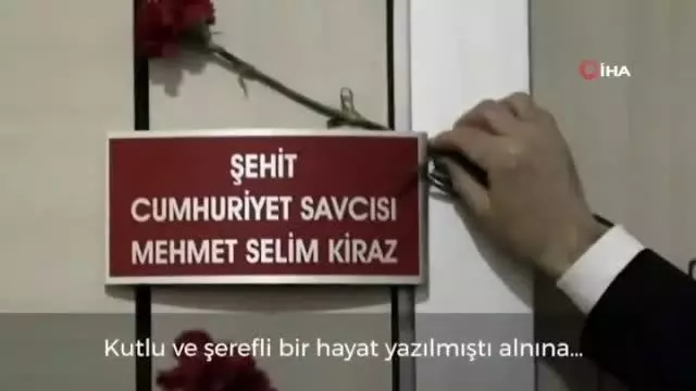 Son dakika haber! Adalet Bakanı Gül, Şehit Cumhuriyet Savcısı Mehmet Selim Kiraz'ı andı Son dakika haber! Adalet Bakanı Gül, Şehit Cumhuriyet Savcısı Mehmet Selim Kiraz'ı andı