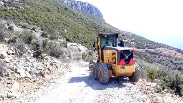 Alanya Belediyesi kırsalda çalışmaları sürdürüyor Alanya Belediyesi kırsalda çalışmaları sürdürüyor