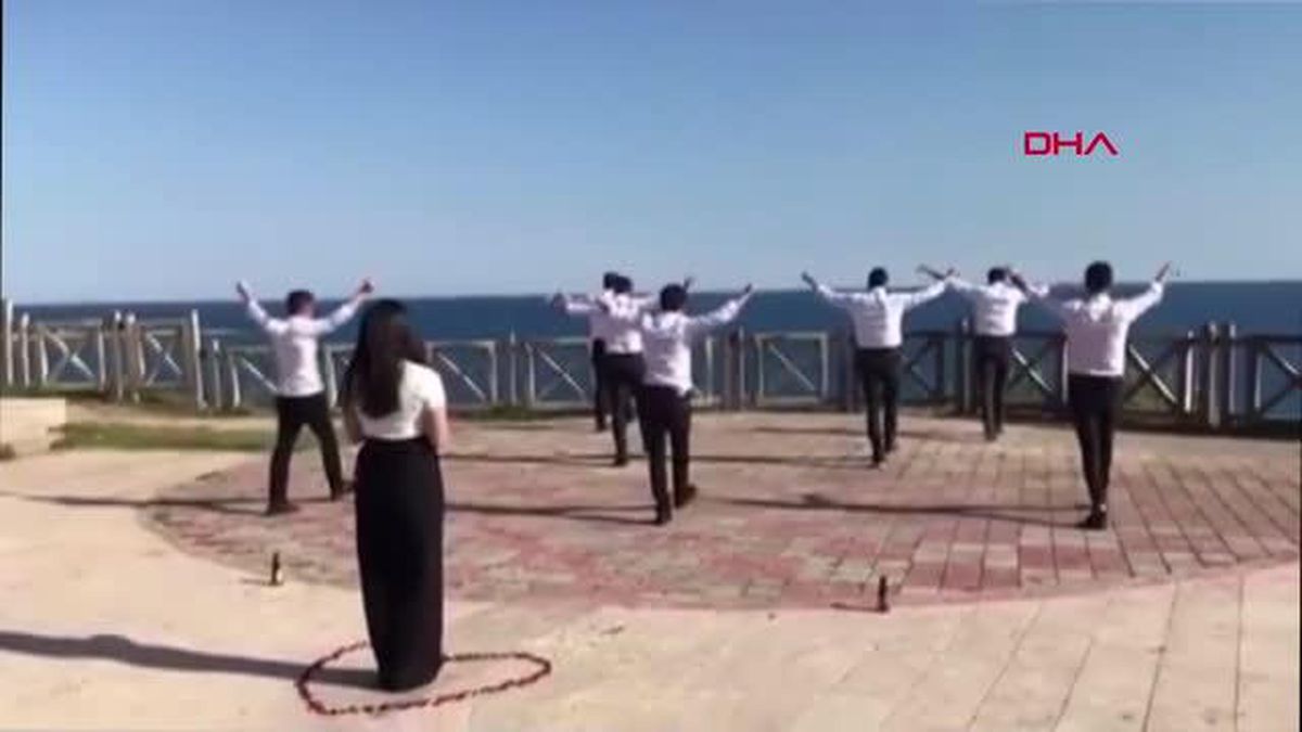 ANTALYA Antalyalı genç, 'Efeler' gibi evlilik teklifi etti