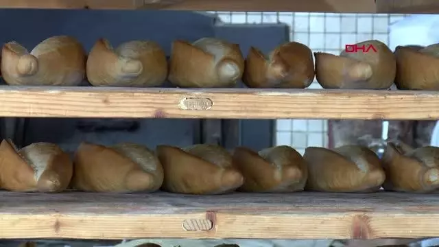 Son dakika gündem: ANTALYA ATSO meclisinde 2 TL kararı alınan ekmek zammı valilik onayını bekliyor Son dakika gündem: ANTALYA ATSO meclisinde 2 TL kararı alınan ekmek zammı valilik onayını bekliyor