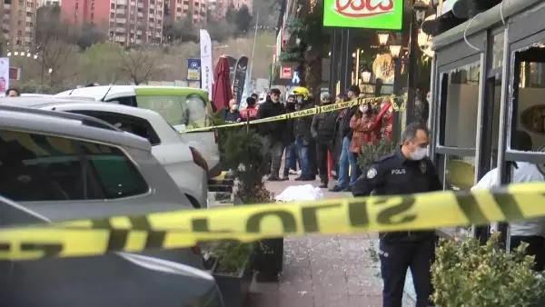 (Başakşehir'de silahlı kavga: 2 ölü, 2 yaralı; dehşet anları kamerada