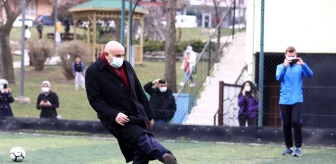 Başkan Altınok'tan minik futbolculara penaltı dersi