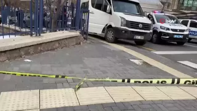 Son dakika: Başkent'te bir kişi servis aracında ölü bulundu Son dakika: Başkent'te bir kişi servis aracında ölü bulundu