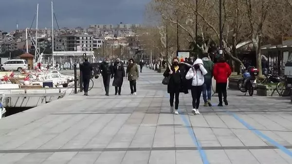 Çanakkale'de 65 yaş ve üzeri vatandaşların toplu taşıma kartları kullanıma kapatıldı Çanakkale'de 65 yaş ve üzeri vatandaşların toplu taşıma kartları kullanıma kapatıldı