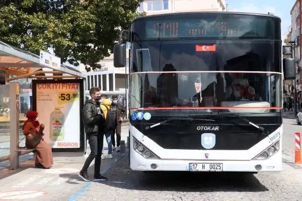 Çanakkale'de 65 yaş ve üzeri vatandaşların toplu taşıma kartları kullanıma kapatıldı Çanakkale'de 65 yaş ve üzeri vatandaşların toplu taşıma kartları kullanıma kapatıldı